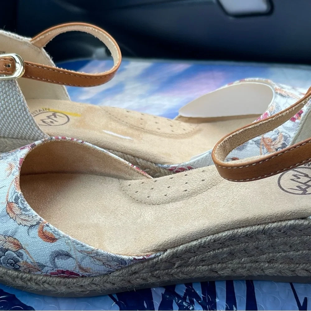 Floral Espadrille WHITE MOUNTAIN Wedge Sandals